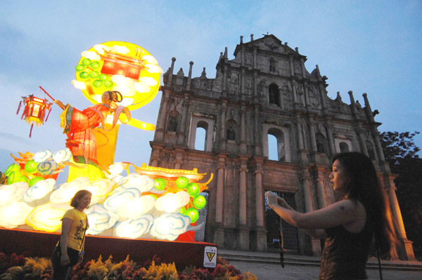 Festive Macao ahead of Mid-Autumn Day