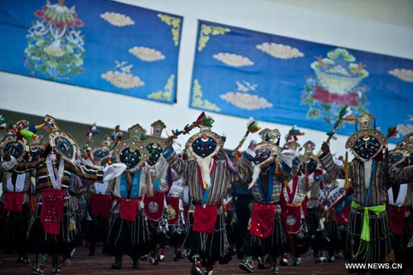 2012 Tibet Yarlung Cultrual Festival opens