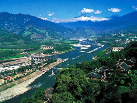 Top 10 satisfying tourist cities of 2012 in China