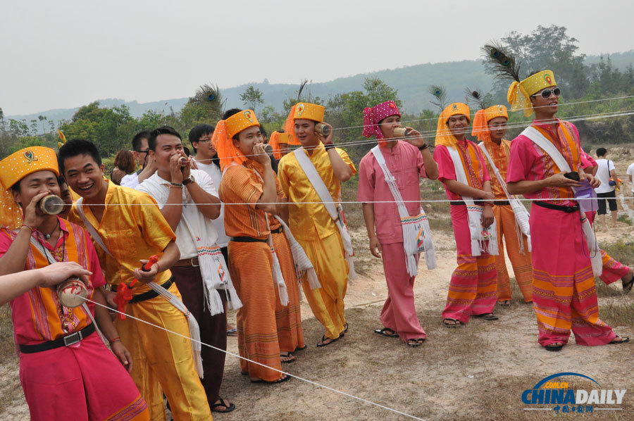 Water Splashing Festival celebrated in Yunnan