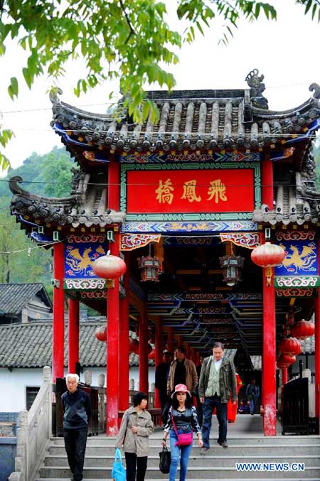 Tourists visit China's Qingmuchuan town