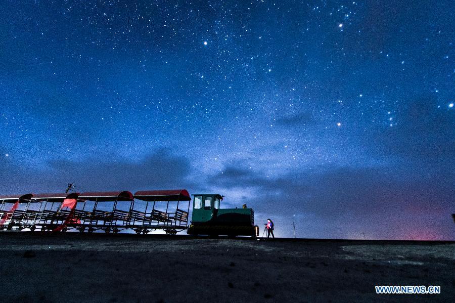 Breathtaking scenery of Caka salt lake