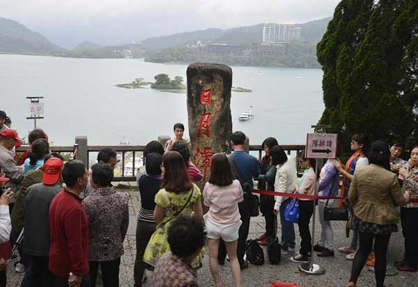 Taiwan lures mainlanders after quota increased