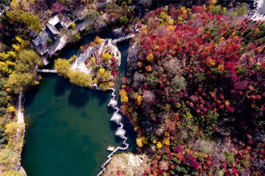 Autumn scenery of Jiuru Mountain in Jinan, China's Shandong