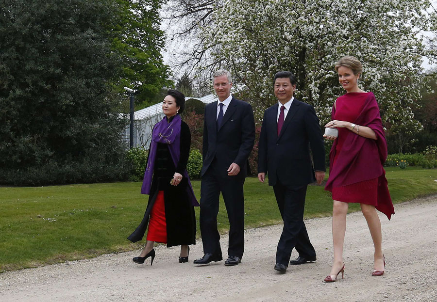 Chinese President, Belgium's King enjoy walk in Brussels