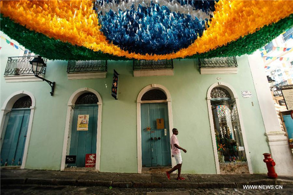 Photo album to show friendship between China and Brazil