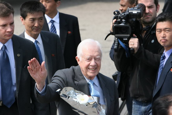 Jimmy Carter arrives in Pyongyang