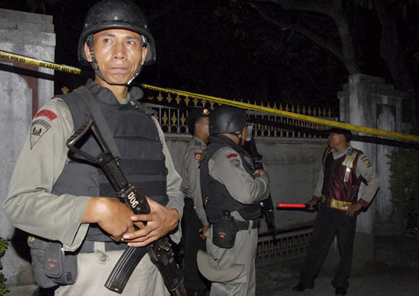 Five suspected terrorists killed in Bali raids