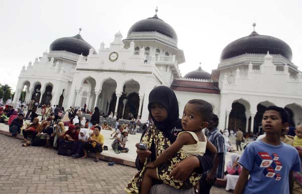 Panic over tsunami alert