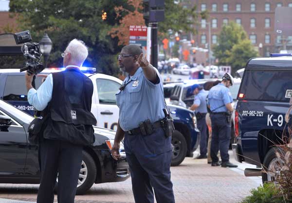 Shots fired at Washington Navy Yard