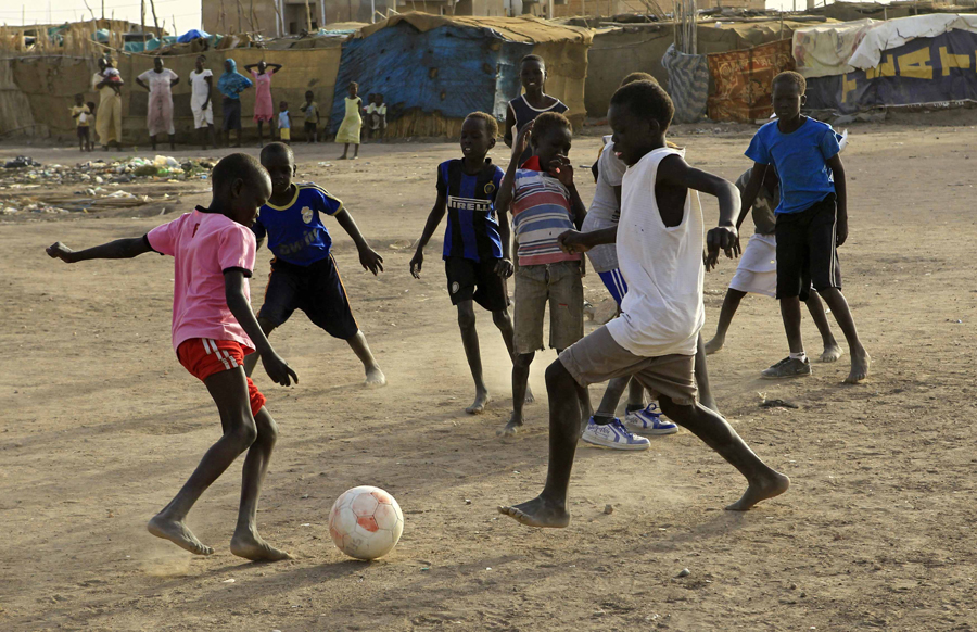 S Sudanese children benefit from soccer program