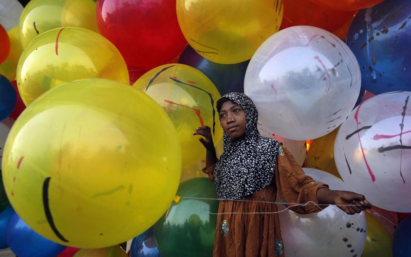 Muslims around the world celebrate Eid al-Fitr