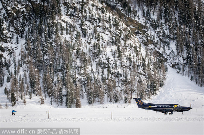 Snowboarder towed by plane reaches speed of 78mph