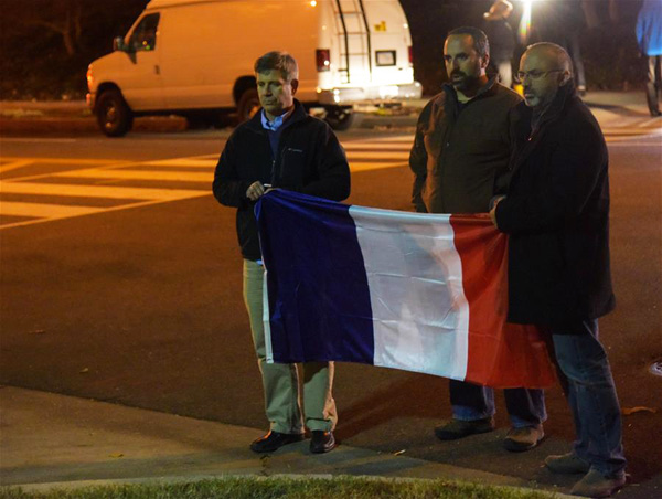 Victims of terrorist attacks in Paris commemorated worldwide