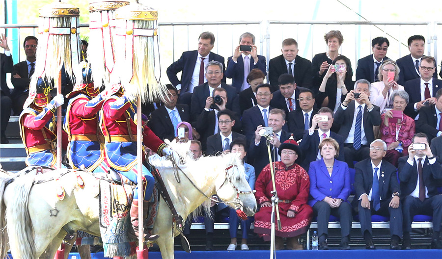 Li, other global leaders watch Naadam in Mongolia