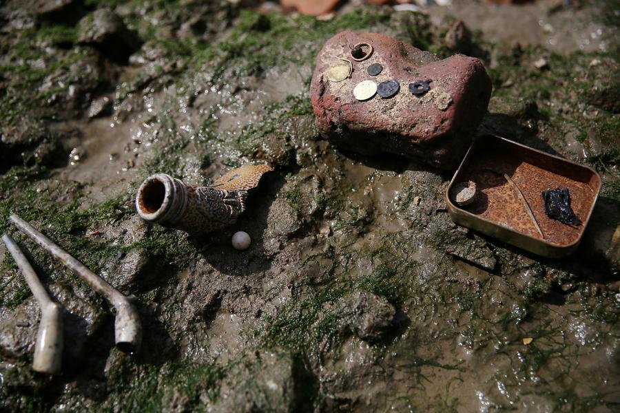 In photos: Searching for history along the Thames