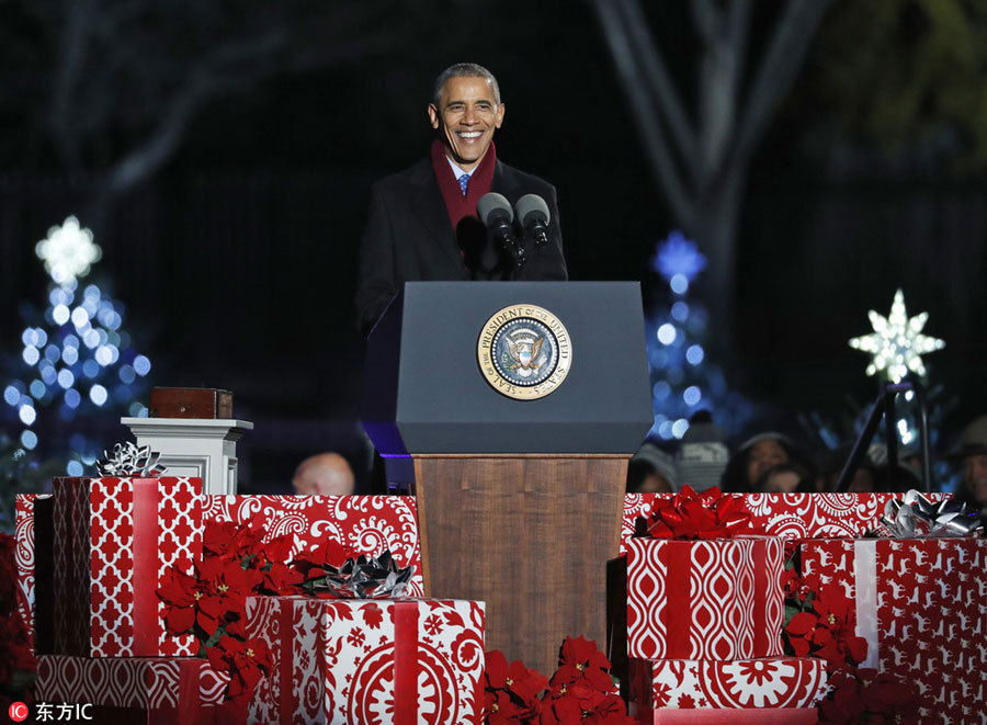 US President Obama attends 2016 National Christmas Tree ceremony