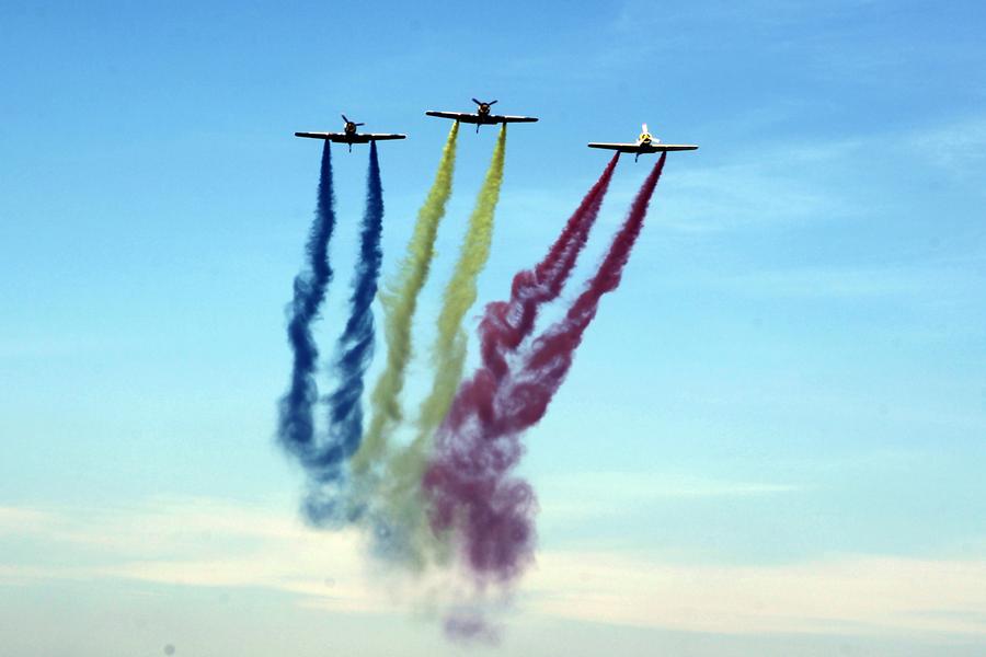 Military parade held to celebrate Romania's National Day