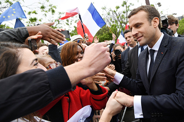 Macron sworn in as new French president