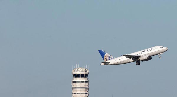 United Airlines goes unpunished for passenger-dragging scandal